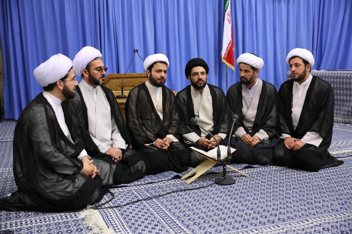 لقاء الإمام الخامنئي بأئمة مساجد طهران