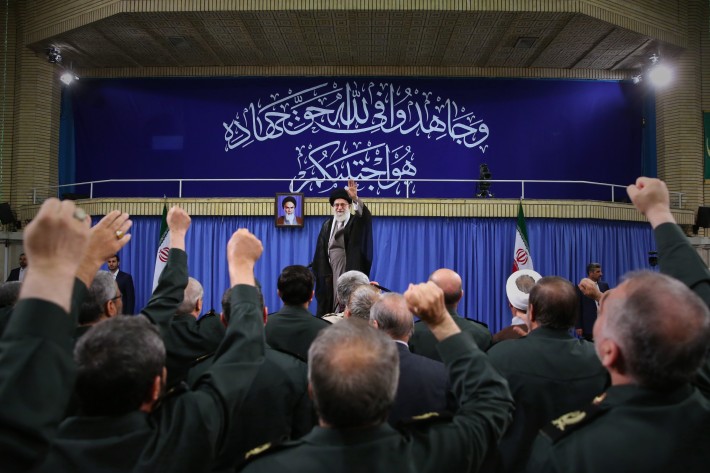 ألبوم/لقاء قادة حرس الثورة الإسلامية بالإمام الخامنئي