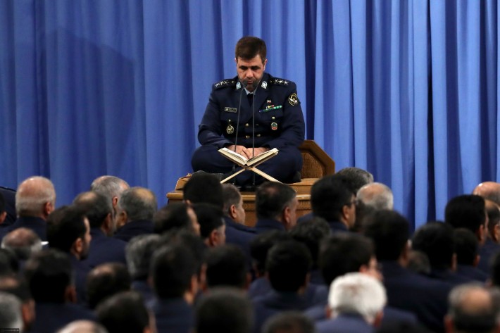 لقاء الإمام الخامنئي بقادة وعناصر القوات الجوية