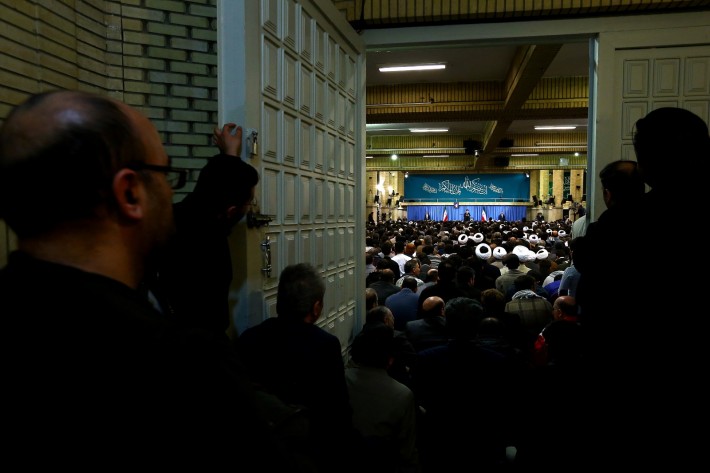 لقاء الإمام الخامنئي بأهالي آذربيجان الشرقية/تقرير مصور