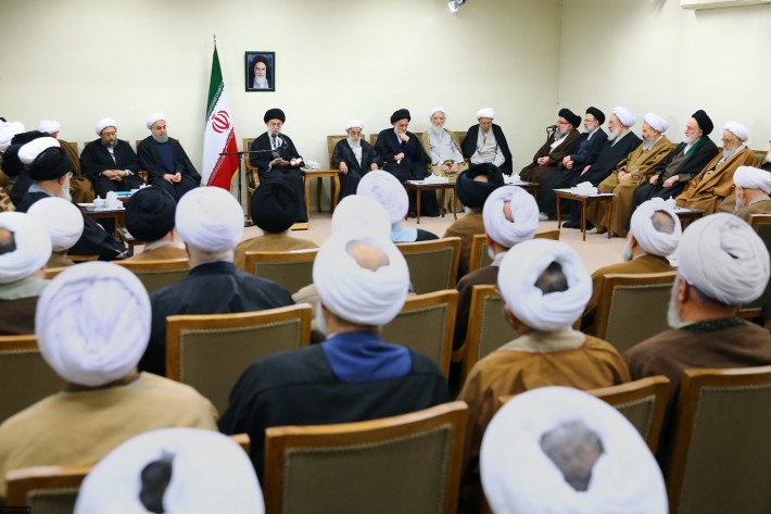 ألبوم الصور/لقاء الإمام الخامنئي بأعضاء مجلس خبراء القيادة