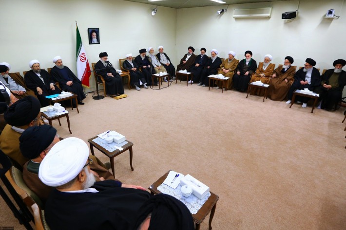 ألبوم الصور/لقاء الإمام الخامنئي بأعضاء مجلس خبراء القيادة