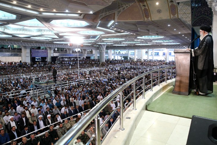 إقامة صلاة عيد الفطر في مصلى الإمام الخميني