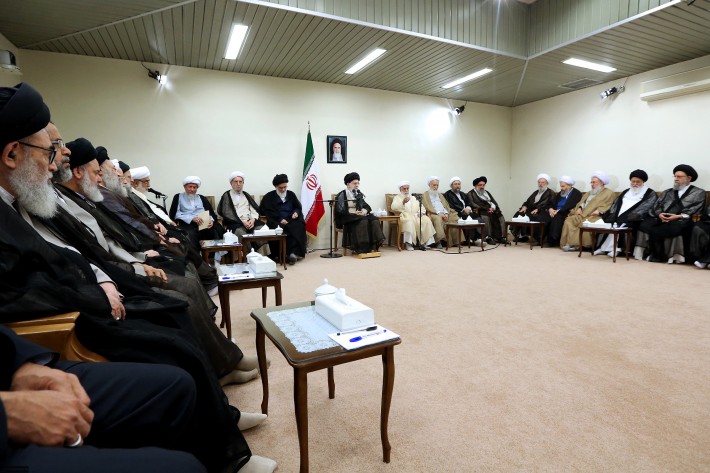 لقاء الإمام الخامنئي برئيس وأعضاء مجلس خبراء القيادة