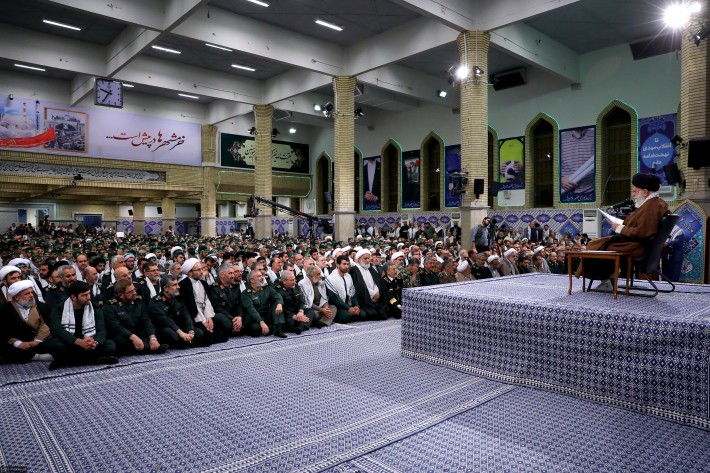 لقاء حشد من قادة وأفراد التعبئة بالإمام الخامنئي