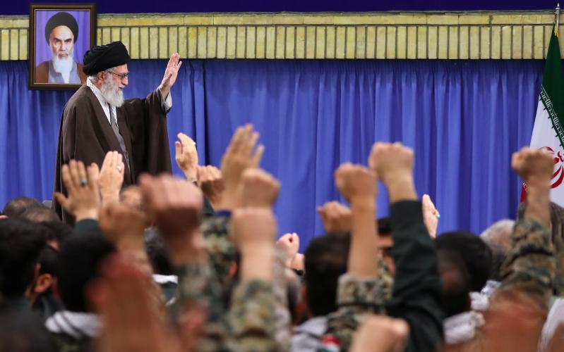 تمديد أمريكا للعقوبات سيستدعي ردّ الجمهورية الإسلامية
