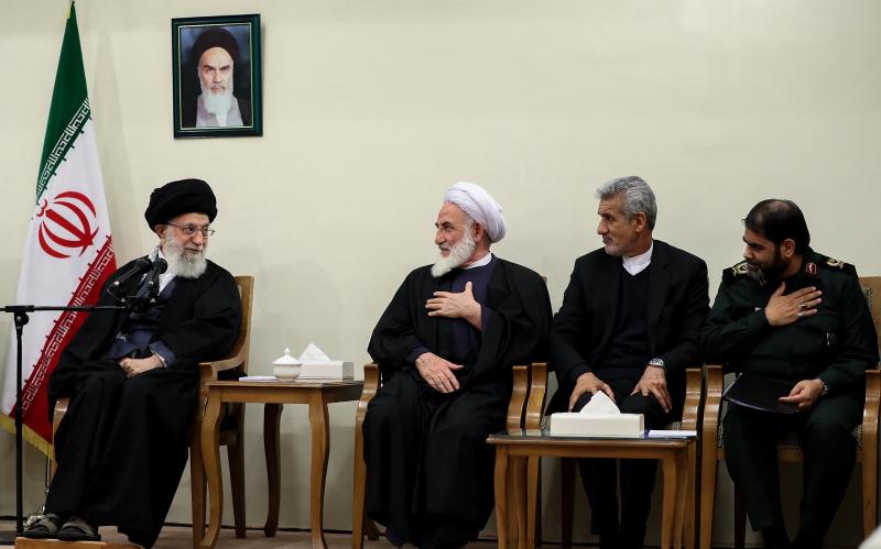 الشيعة والسنّة في إيران يقفون كتفاً إلى كتف في أصعب الساحات