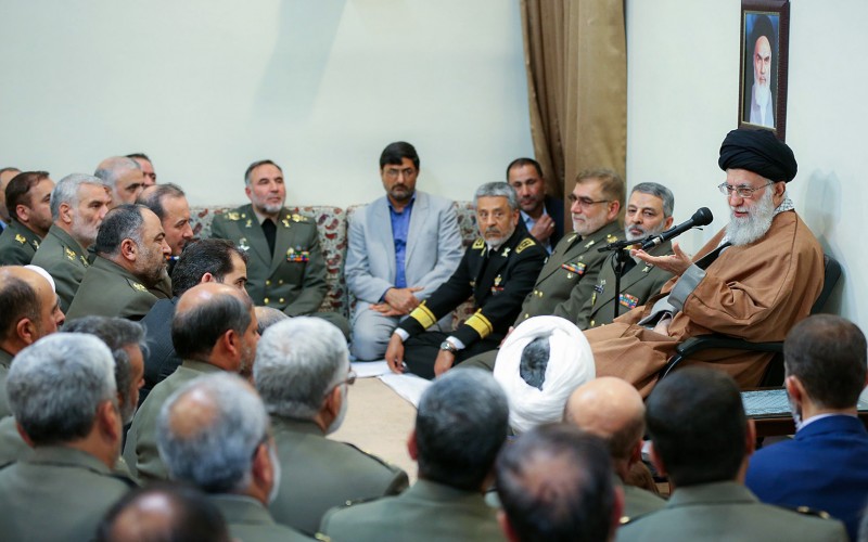 النص الكامل لكلمة الإمام الخامنئي في لقاء مع القائد العام للجيش وعدد من قادة القوة البرية