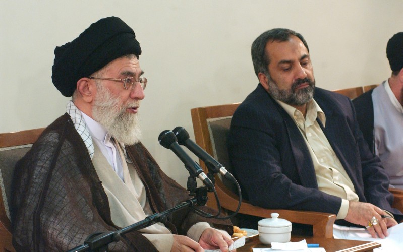بيان تعزية قائد الثورة الإسلامية إثر وفاة الدكتور عماد أفروغ