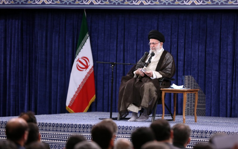 منع إيران من التقدم هو سبب التحدي النووي المستمر منذ 20 عاماً من الأعداء | تأثّر الشعوب الأخرى جرّاء تقدم الشعب الإيراني