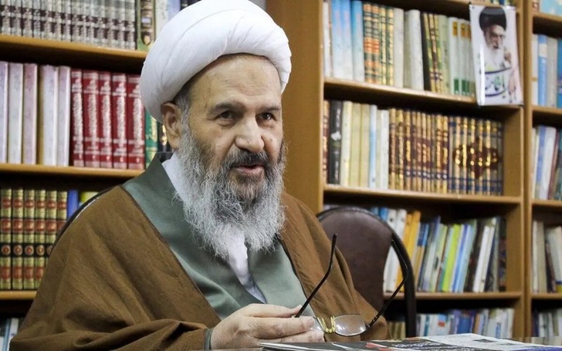 بيان تعزية قائد الثورة الإسلامية إثر وفاة العالم المجاهد حجة الإسلام والمسلمين نمازي 