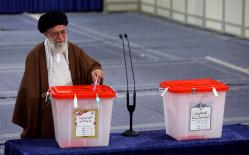 الإمام الخامنئي: يحدّد الناس مصير البلاد بمشاركتهم في الانتخابات
