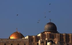 الإمام الخامنئي: القدس رمز جهاد أمتنا